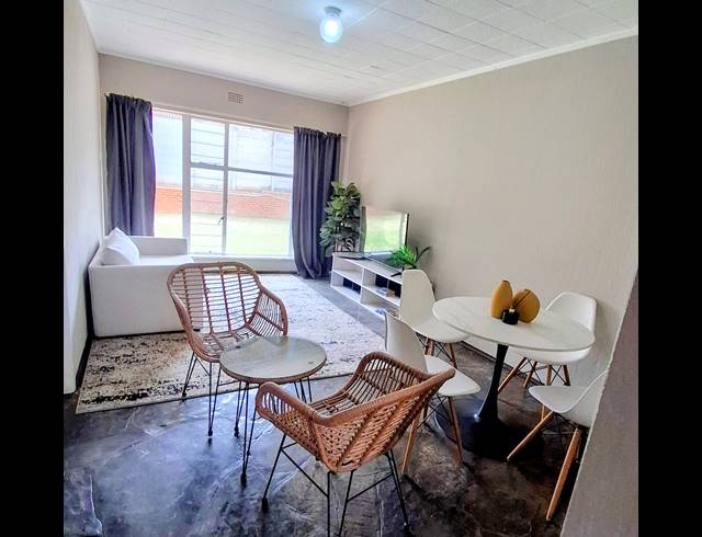 1 BEDROOM APARTMENT FOR SALE IN WINDSOR EAST